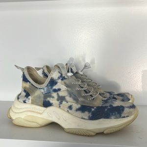 Steve Madden Sneakers